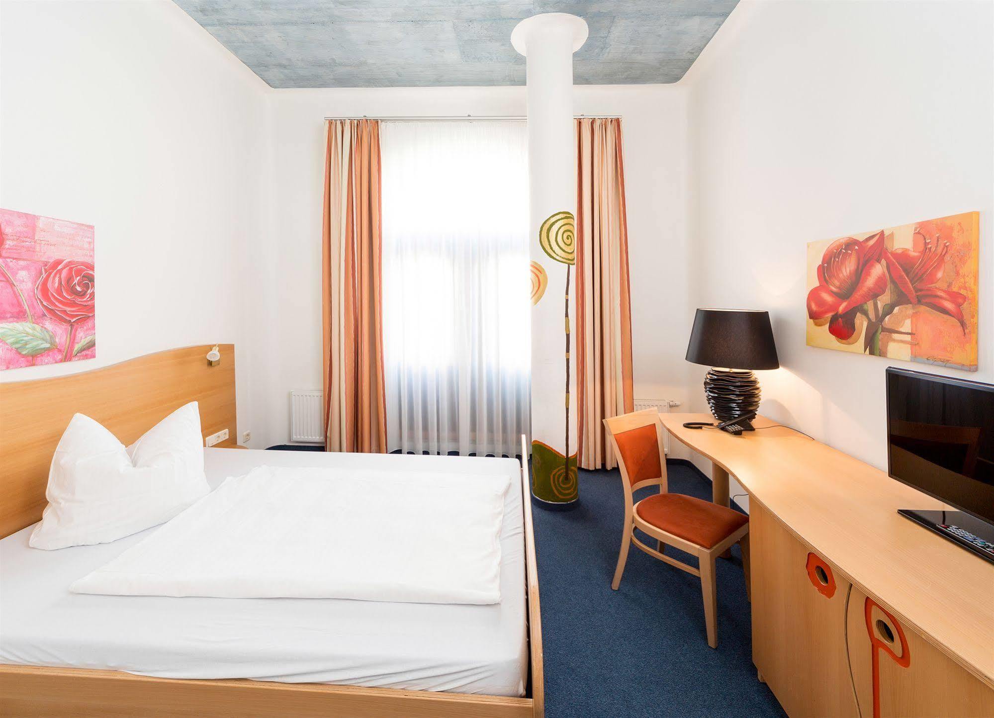 Aparthotel Магдебург Екстериор снимка
