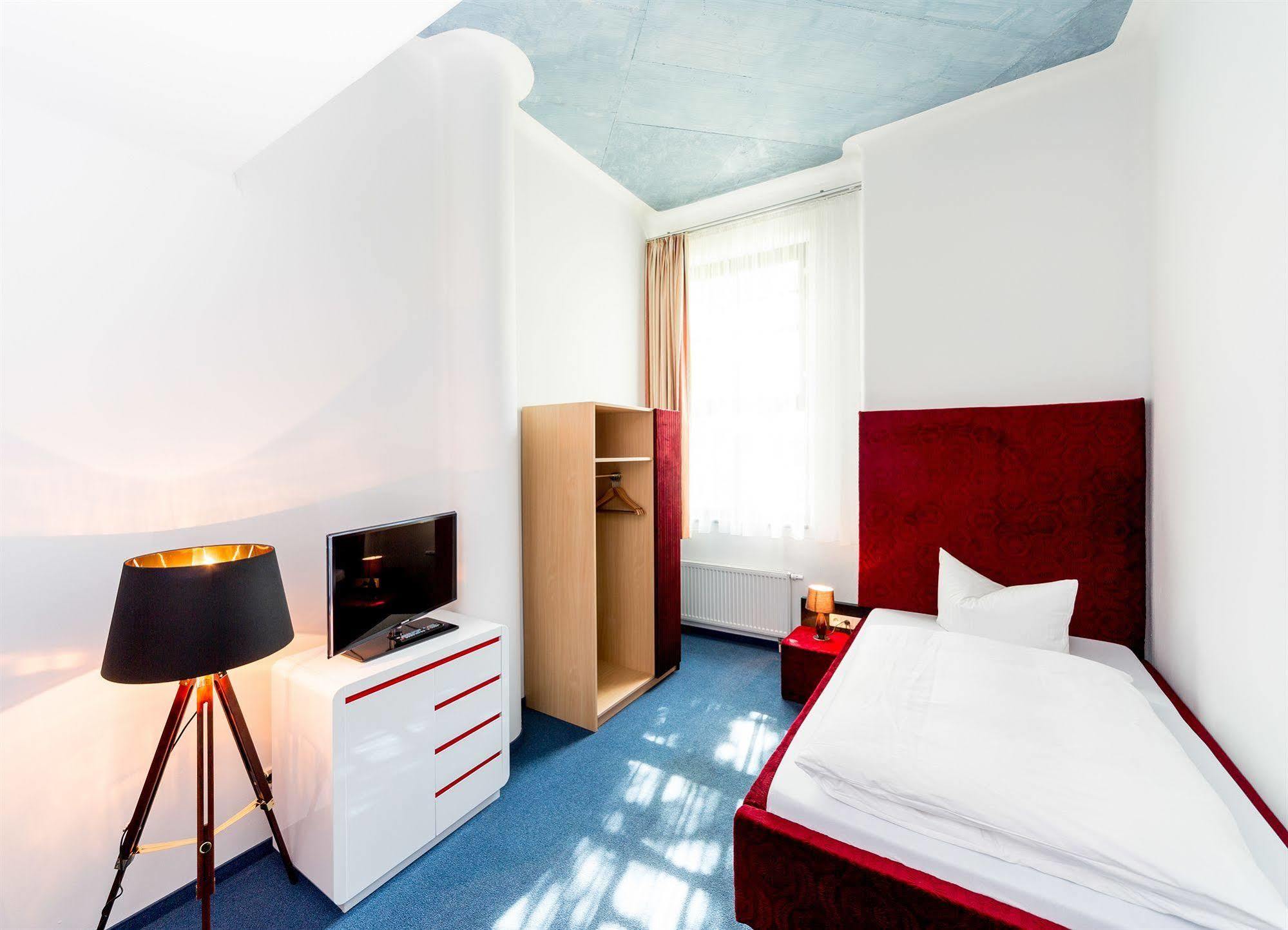 Aparthotel Магдебург Екстериор снимка
